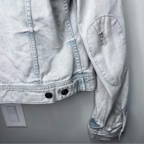 Free People Baja Jacket Distressed Cropped Size 12 Denim Casual - Picture 14 of 16